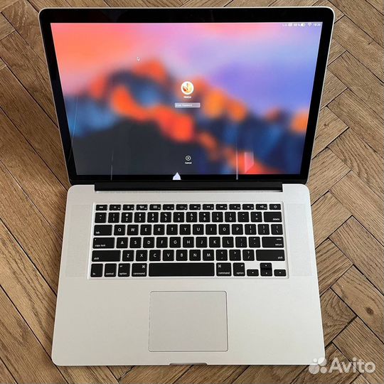 Apple MacBook Pro 15 Retina, Mid 2015, 256gb