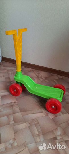 Самокат для самых маленьких