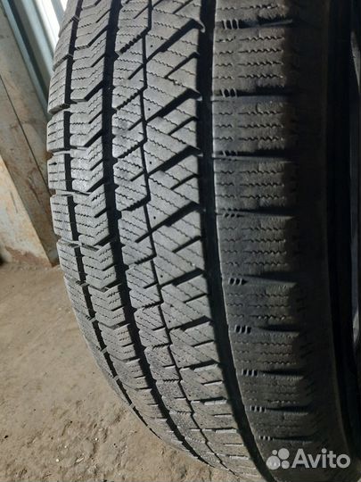 Bridgestone Blizzak VRX2 195/65 R15