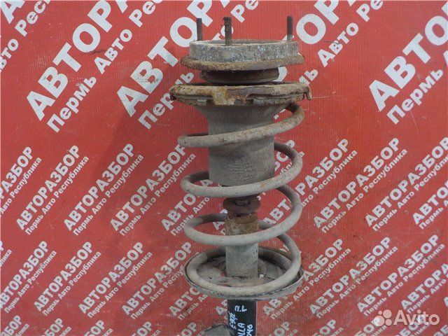 Стойка передняя левая Toyota Corolla EE90 5E 1990