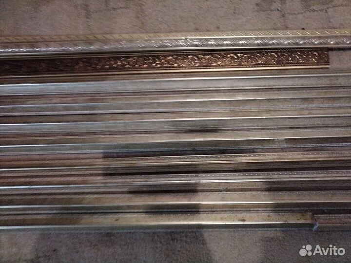 Уголок молдинг декоративный