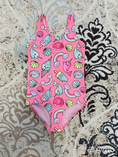 Купальники,шапочка,желет спасательный,нарукавники