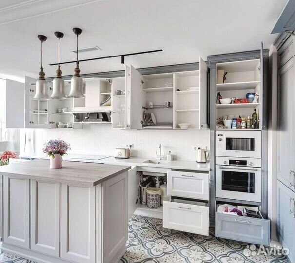 Кухонный гарнитур на заказ под ключ