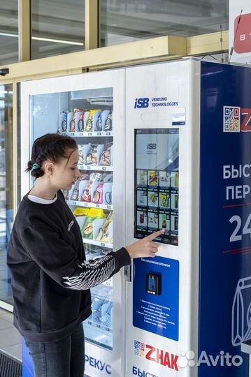 Снековый автомат и кофе корнер