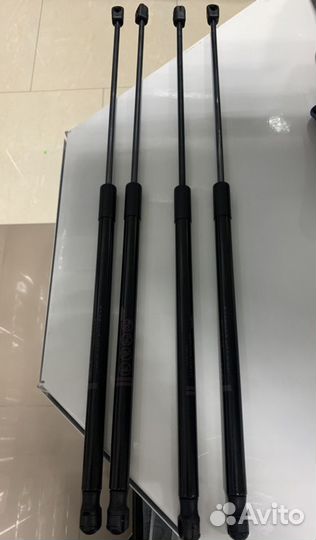 Амортизатор капота Toyota Camry v70