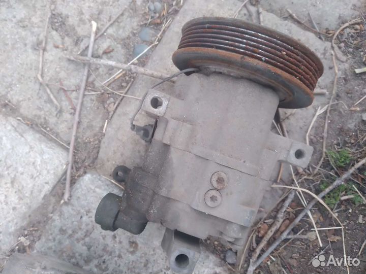 Запчасти на nissan ad