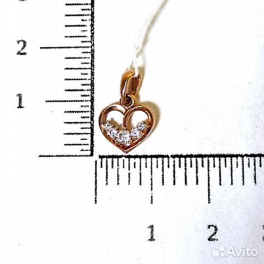 Золотая подвеска с фианитом