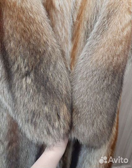 Шуба енотовая с капюшоном