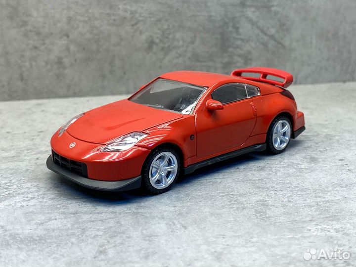 Коллекционная модель Nissan 350Z Nismo 1:43