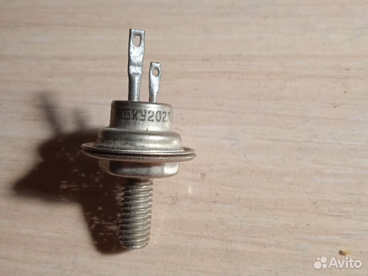 Тиристор ку202л