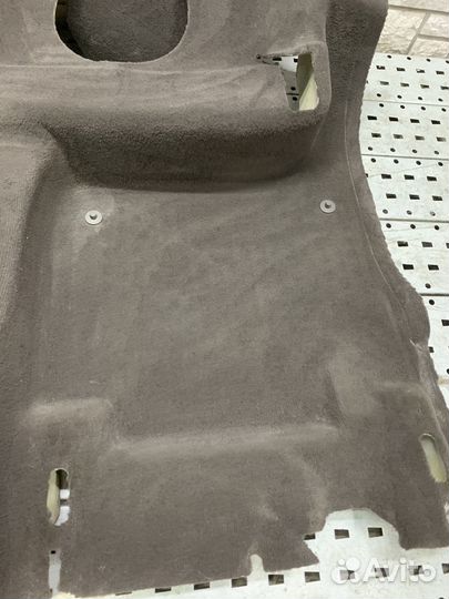 VW Touareg NF Покрытие напольное (ковролин) заднее