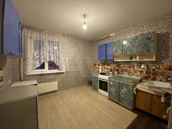 2-к. квартира, 58 м², 5/17 эт.