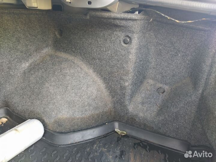 Обшивка багажника Mitsubishi Lancer 9