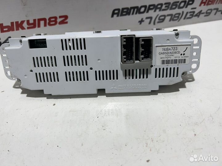 Блок управления печкой климатом Mitsubishi Lancer