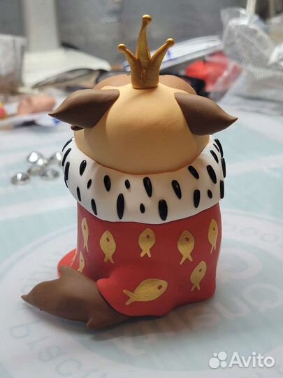 Скульптура король-котик