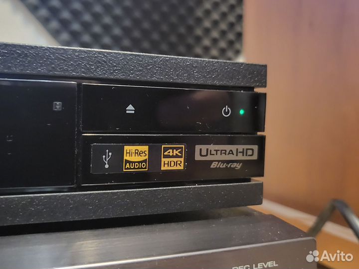 Sony UBP-UX80 UltraHD 3D BD Sacd/CD Bt Wi-Fi плеер