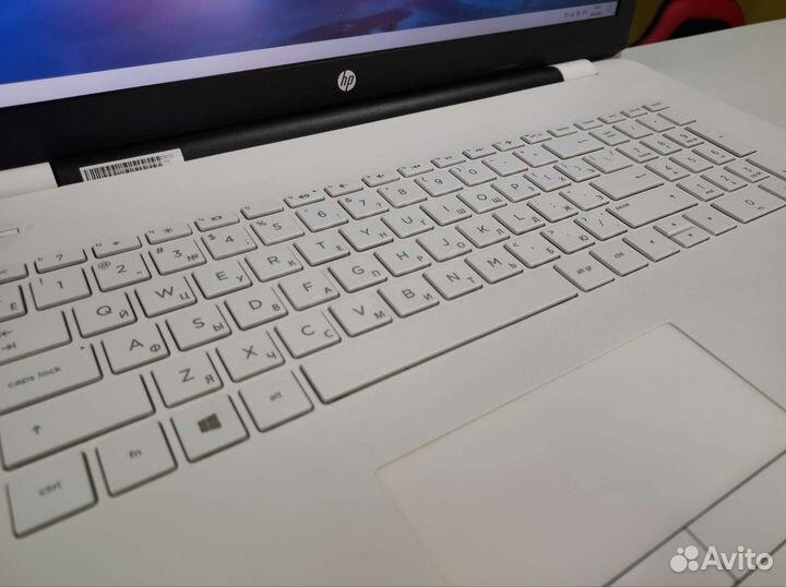 HP Pavilion на AMD A9-9420 / FHD IPS/ 8Gb DDR4