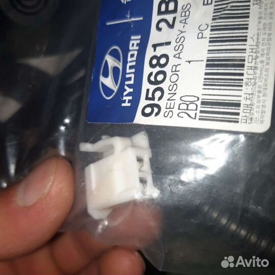 Датчик абс задний правый Hyundai santa fe 2