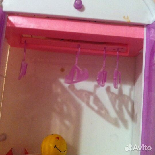 Продается говорящая кукла и музыкальный шкафчик