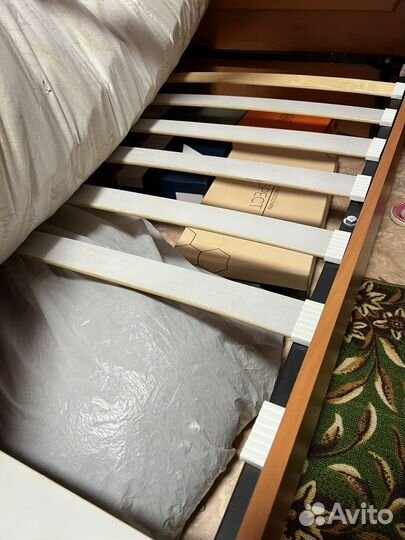 Кровать двухспальная с тумбой