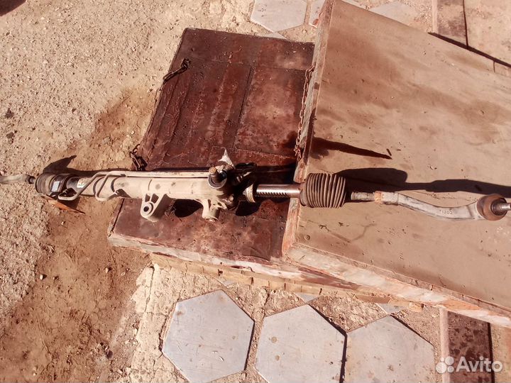 Санг енг кайрон рейка рулевая рейка