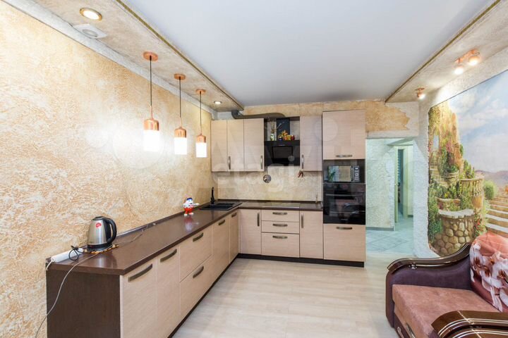 3-к. квартира, 72,6 м², 1/3 эт.