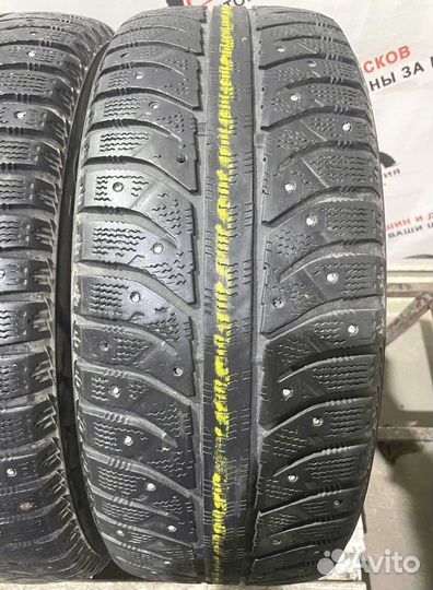 Bridgestone Ice Cruiser 7000 205/55 R16 89P