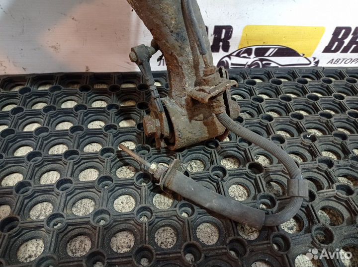 Рычаг задний верхний правый R