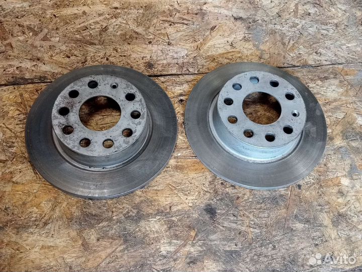 Диски тормозные задние Skoda Octavia A5