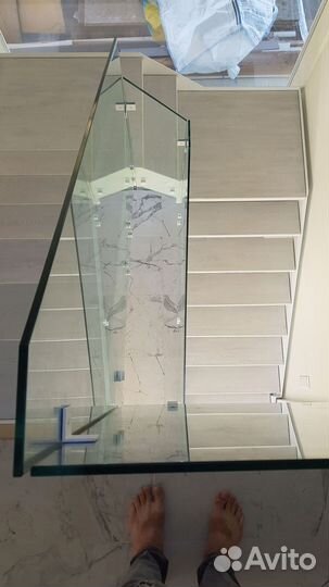 Стеклянное ограждение для лестницы