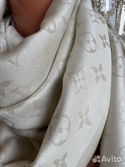 Luis vuitton платок