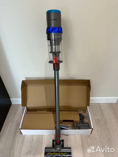 Пылесос Dyson v15 новый