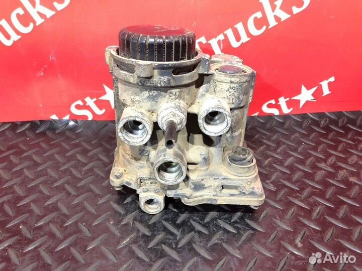 Кран управления тормозами прицепа