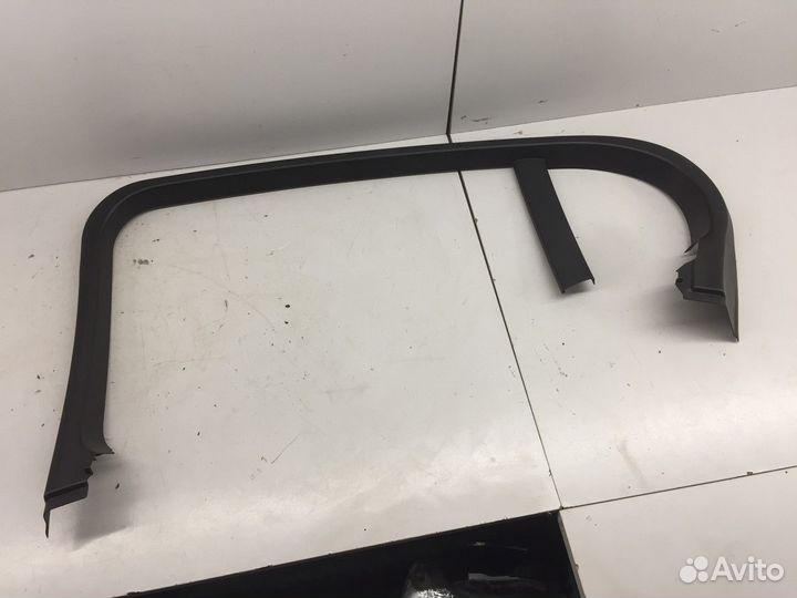 Накладка двери задняя правая внутренняя