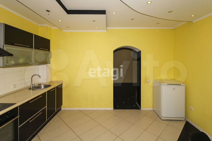 3-к. квартира, 93 м², 4/9 эт.