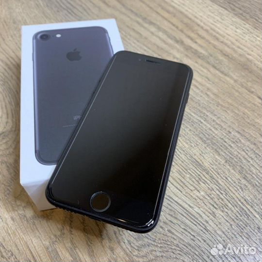 Продаётся смартфон Apple iPhone 7 32Gb б./у