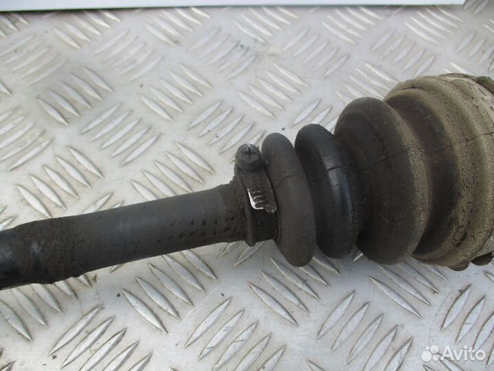 Полуось левая Kia Ceed 1 6мкпп