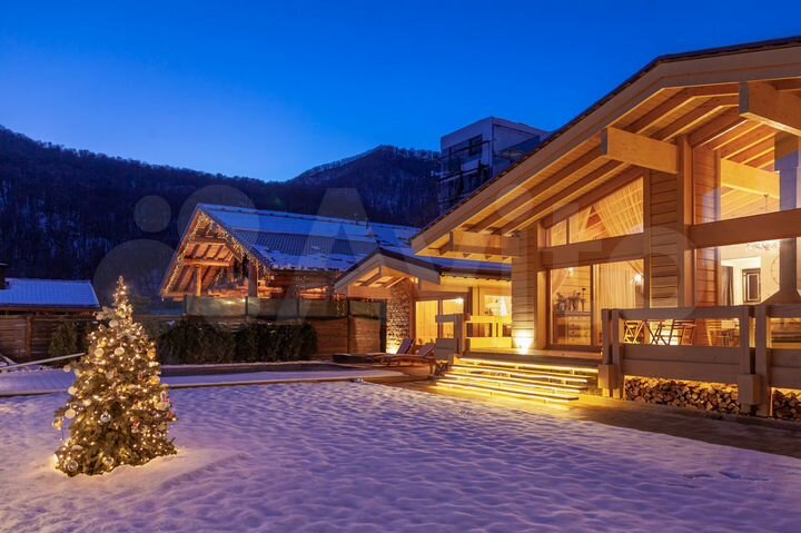 Дом 300 м² на участке 10 сот.