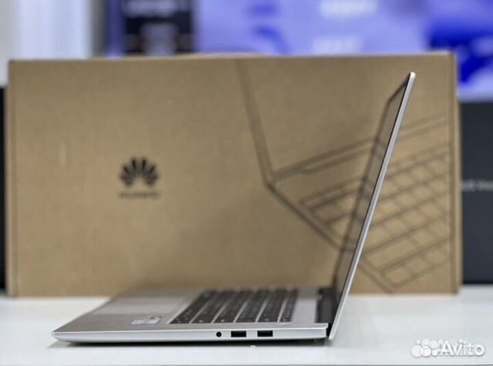 Новый Huawei 15.6 Ryzen 7 5th 16G Металл