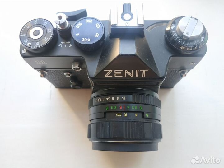 Фотоаппарат плёночный Зенит 11 + helios-44M-4