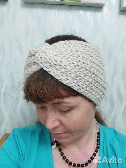 Повязка на голову вязаная