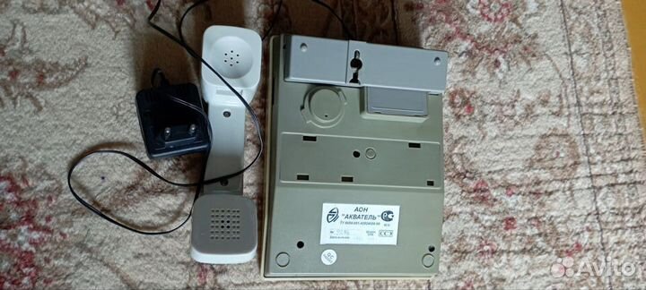 Многофункциональный телефон с определителем номера