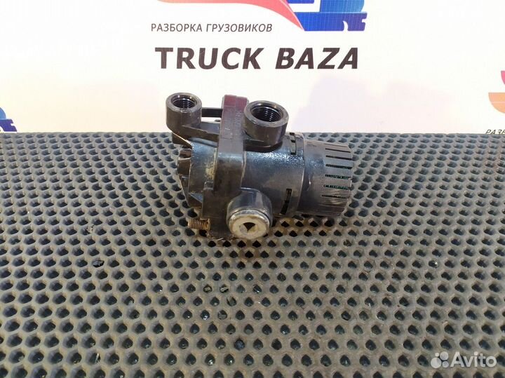 Клапан ускорительный