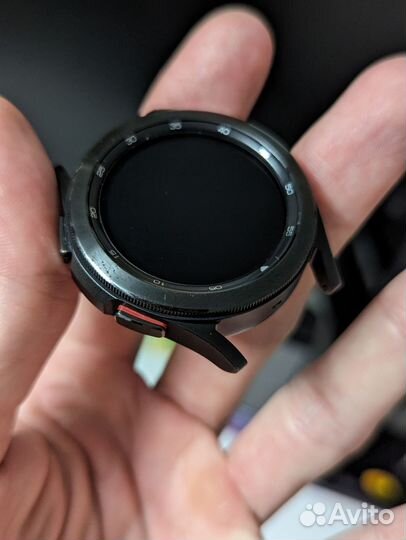 Часы Samsung Galaxy Watch 4 Classic
