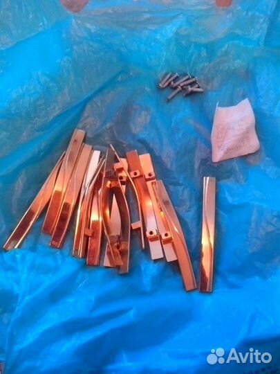 Ручки дверные мебельные (желтые) 13шт