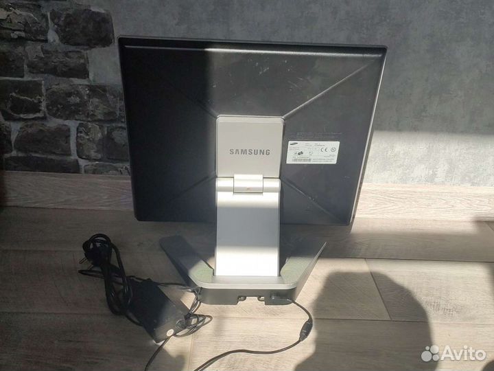 Монитор Samsung syncmaster 920t