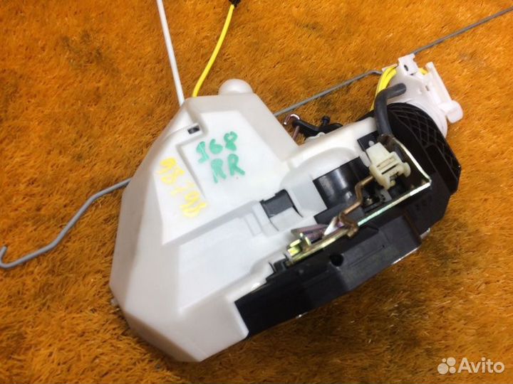 Замок двери задний правый Mercedes-Benz S-Class