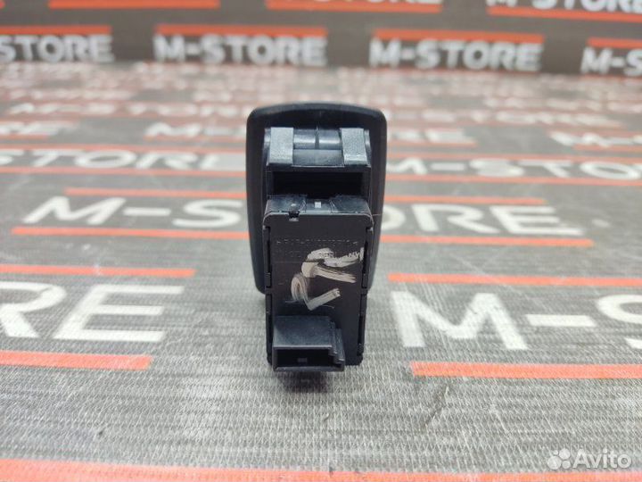 Кнопка стеклоподъемника задняя Bmw 1-Series E87