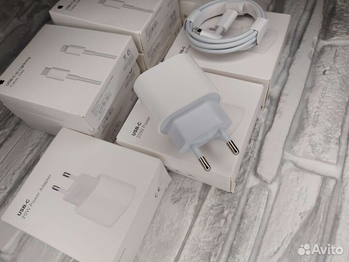 Зарядка на iPhone 20w