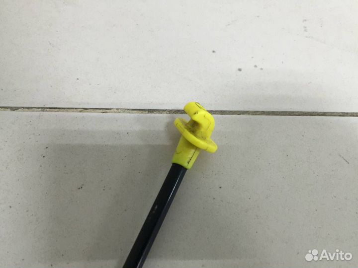 Держатель капота Kia Rio X-Line 2017